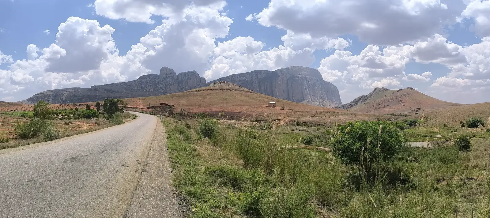 4x4 road trip through the landscapes of Madagascar